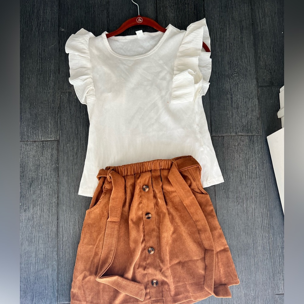 Girls 2piece ruffle sleeve shirt & corduroy button skirt
